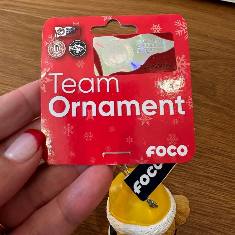 New. FOCO Iowa Hawkeye Team Jersey Bear Ornament